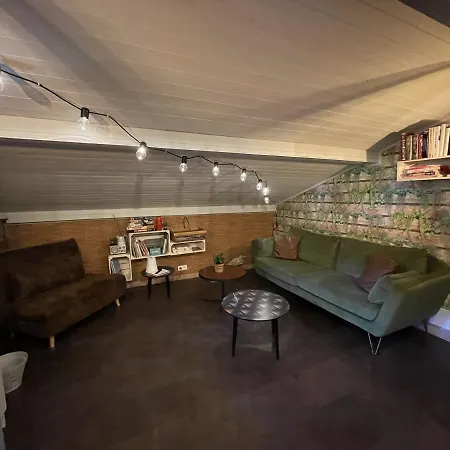 Le Des Pesettes Bed & Breakfast 3*