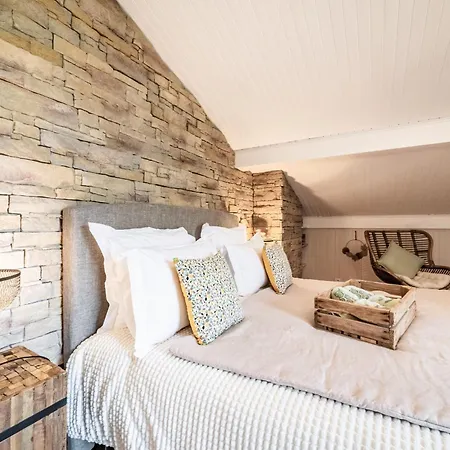 Le Des Pesettes Bed & Breakfast