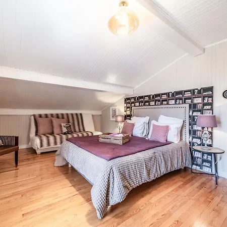 Le Des Pesettes Bed & Breakfast